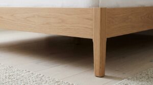 3 Bí Quyết Chọn Giường Ngủ Chuẩn Giấc Cho Căn Hộ Chung Cư Diện Tích Nhỏ 3 giường gỗ